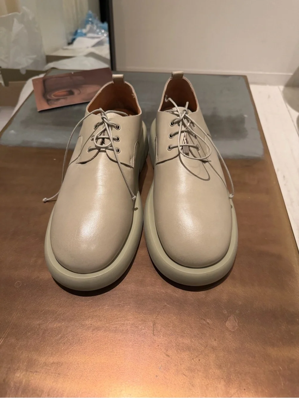 Men's Derby Shoe in Light Beige Leather